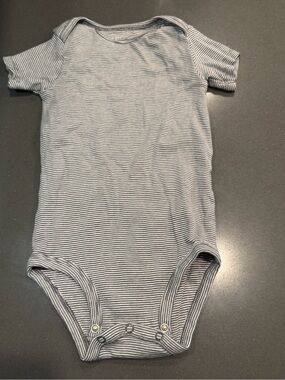 Carter's Gray and White Striped Short Sleeve One-Piece Bodysuit